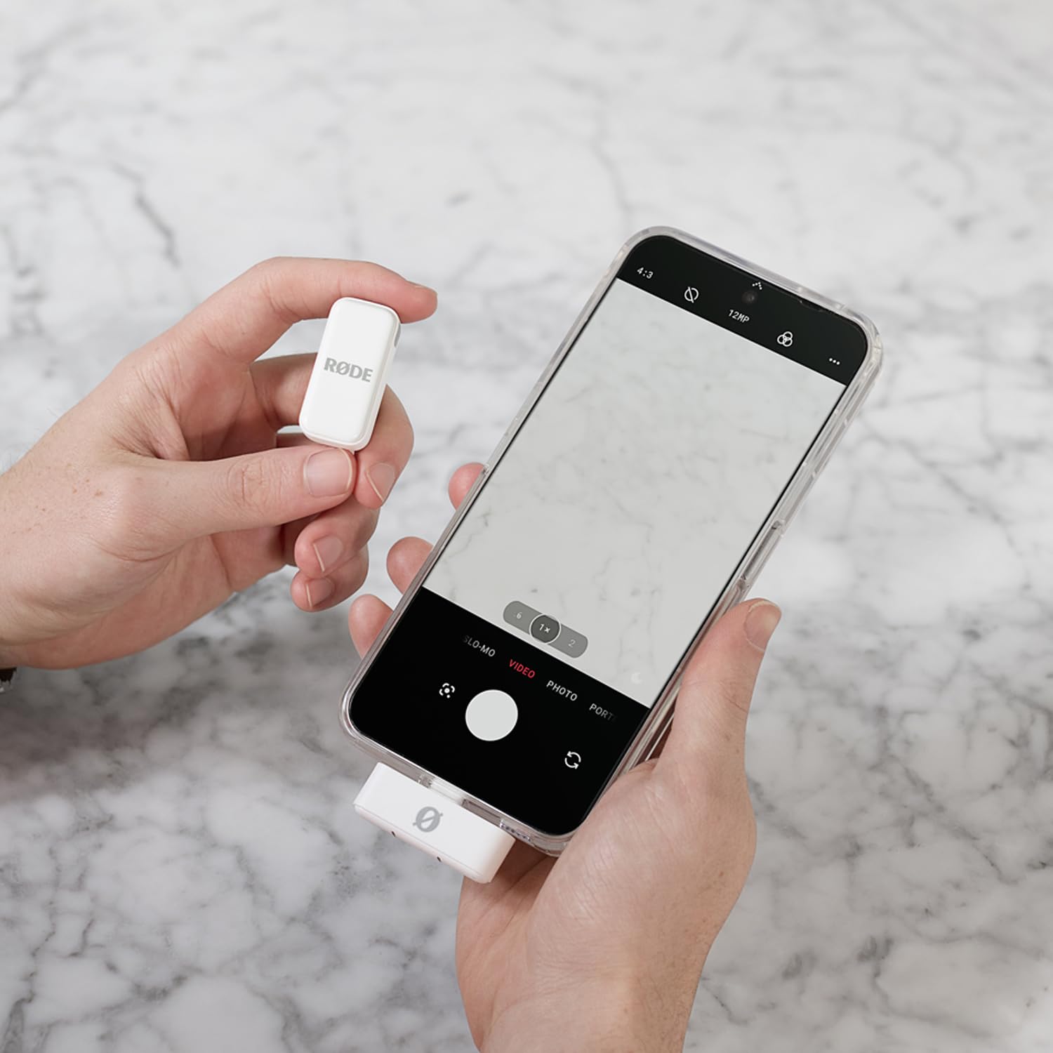 RØDE Wireless Microphone for Smartphone Content Creation - Lightning White