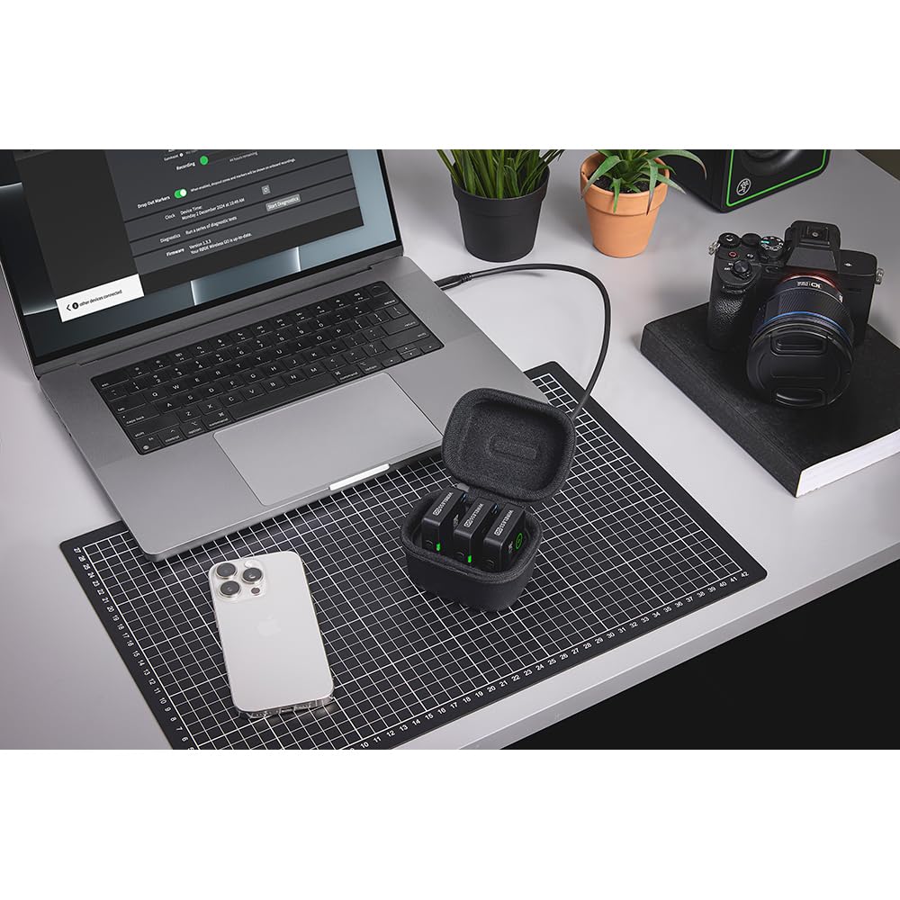 RØDE Wireless Microphone for Smartphone Content Creation - Lightning White