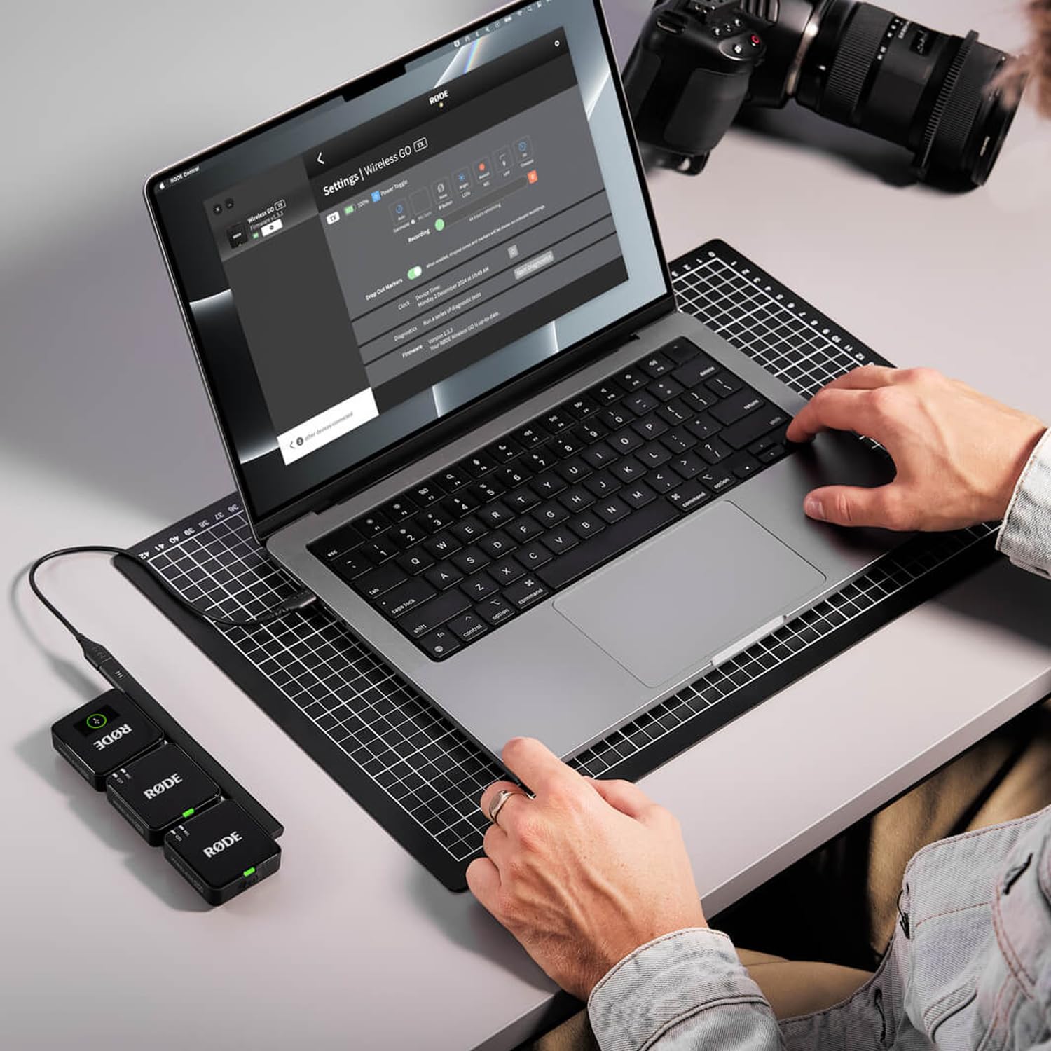 RØDE Wireless Microphone for Smartphone Content Creation - Lightning White